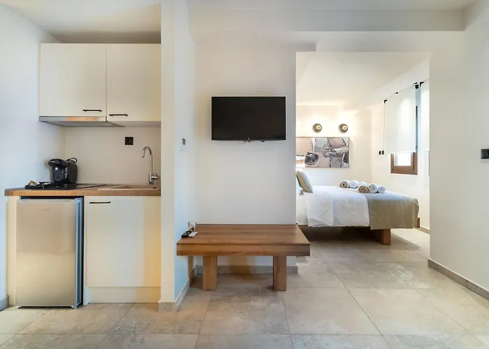 Mpikas Holidays Aparthotel 3*