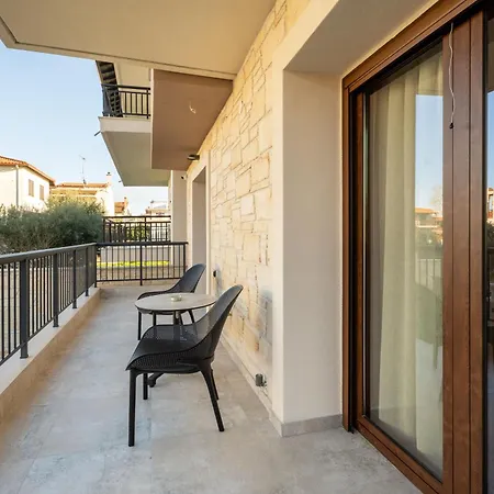 Mpikas Holidays Apartmanhotel 3*