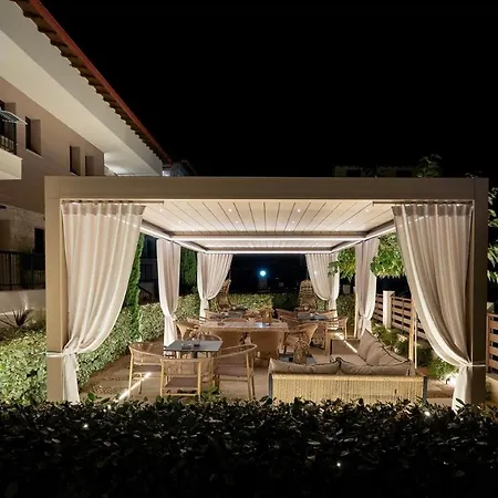 Mpikas Holidays Apartmanhotel 3*